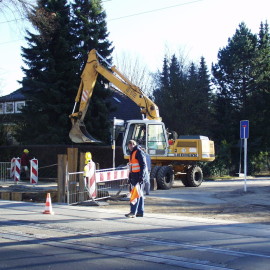 Mitarbeiter für Baustellensicherung der BaSiS GmbH aus Essen bei der Arbeit
